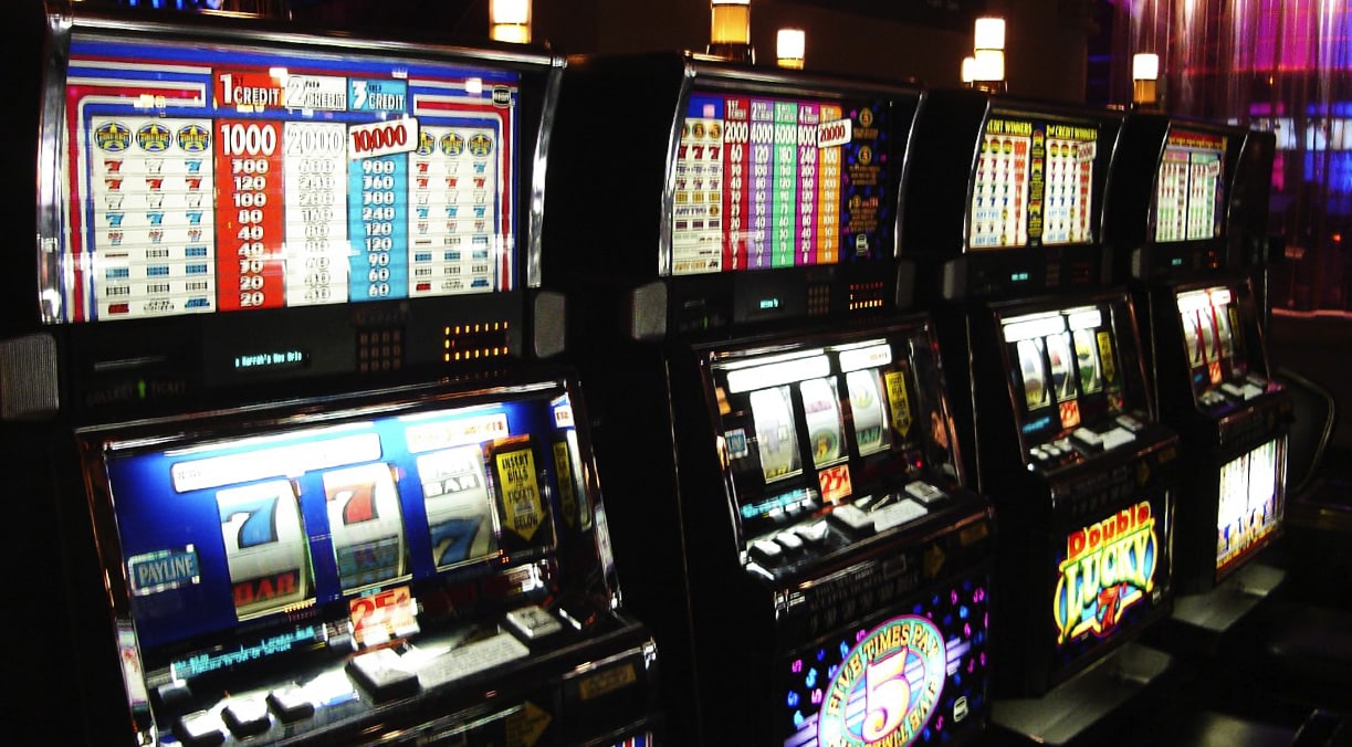 Слоты онлайн на деньги: играть в популярные слот автоматы — казино ...